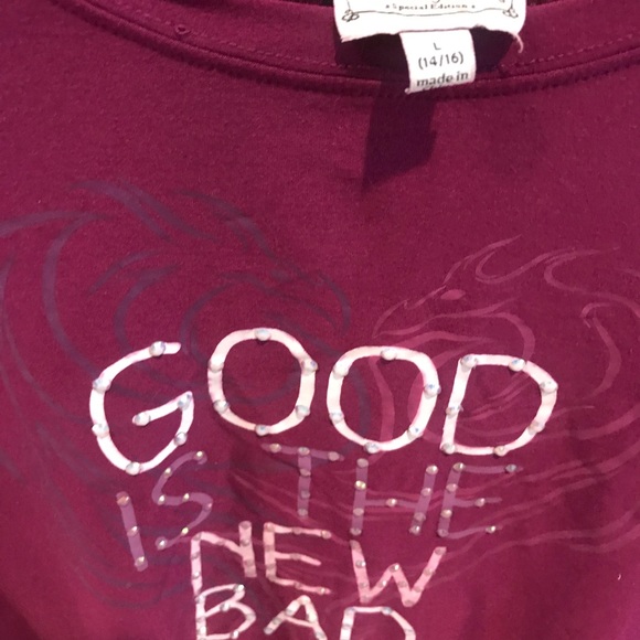 Girls shirt from Descendants Movie.Disney D-Signed - Picture 1 of 2